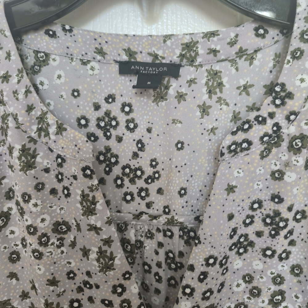Ann Taylor Factory Floral Ruffle Sleeve Blouse - Grey and Green - Picture 9 of 10